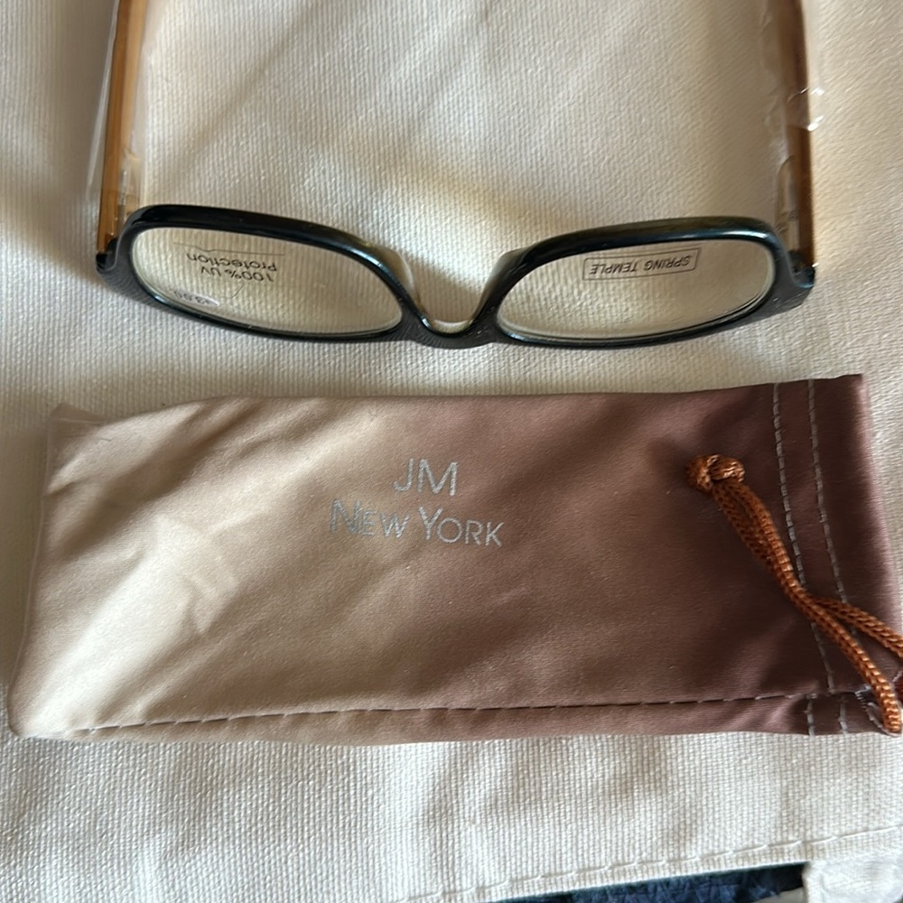 NEW - JM New York +3.00 magnifying glasses